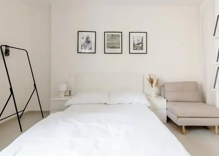 Cozy & New Studio Apartment Peace Sq.
