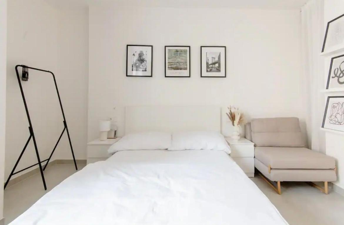 Cozy & New Peace Sq. Apartament Praga